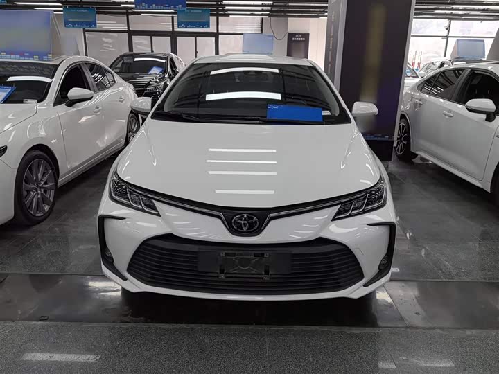 Фото 3 - Toyota Corolla