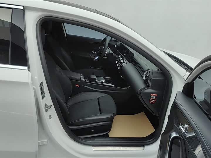 Фото 8 - Mercedes-Benz A-Class