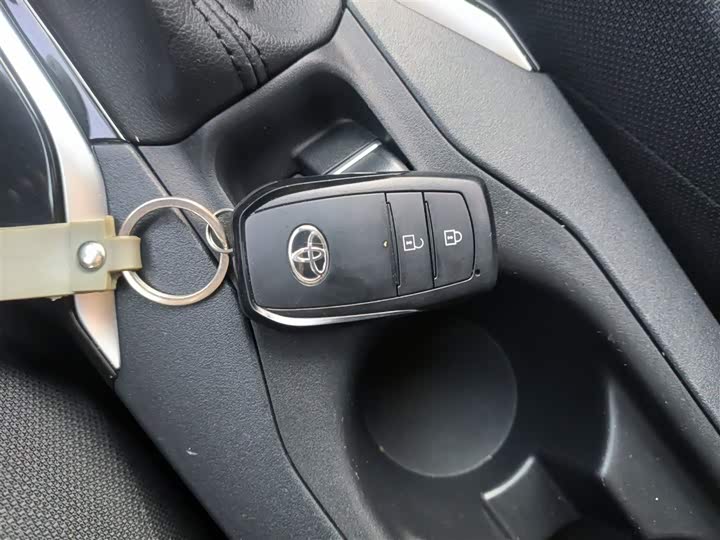 Фото 9 - Toyota Frontlander