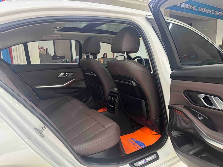 Фото 9 - BMW 3 Series