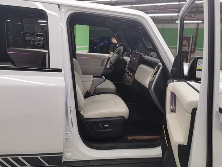 Фото 8 - Chery iCar V23