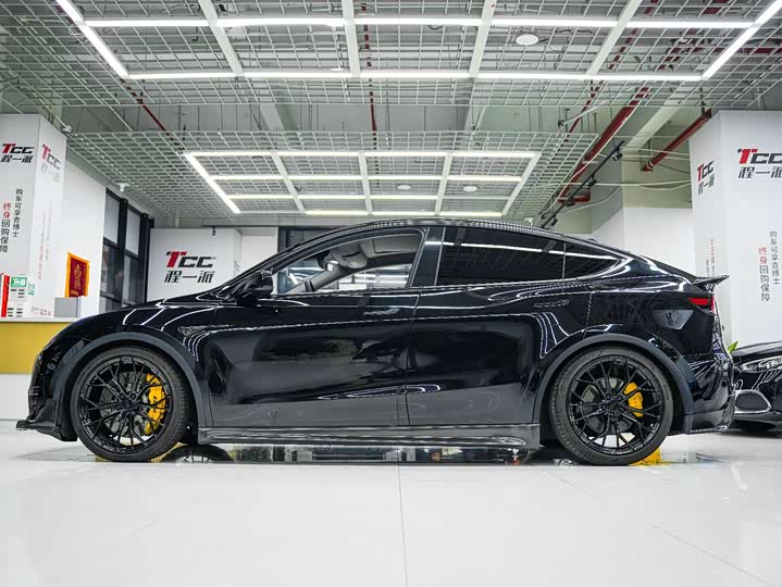 Фото 3 - Tesla Model Y