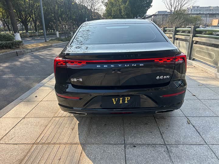 Фото 6 - Bestune B70