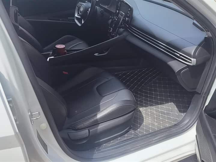 Фото 8 - Hyundai Elantra N line