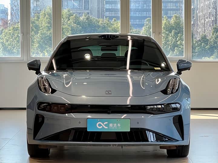 Фото 2 - Zeekr 001