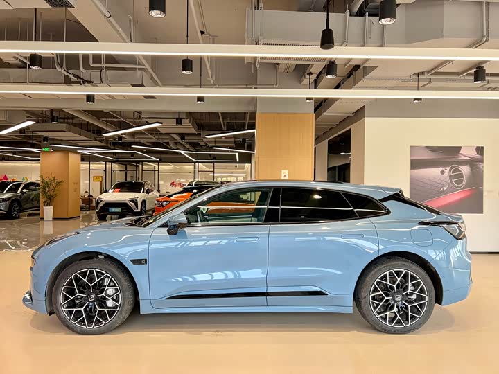 Фото 4 - Zeekr 001