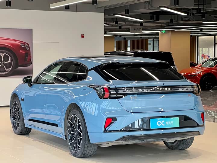 Фото 5 - Zeekr 001