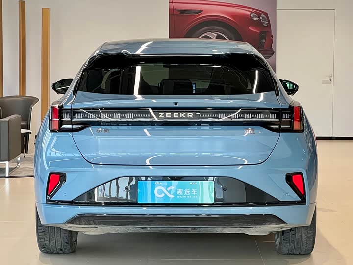 Фото 6 - Zeekr 001