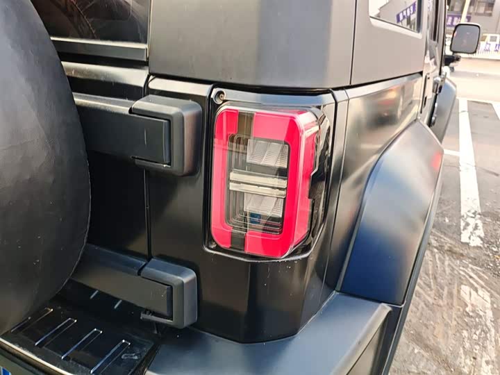 Фото 8 - BAIC Beijing BJ40