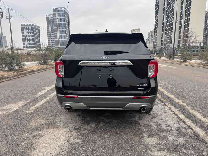 Фото 5 - Ford Explorer