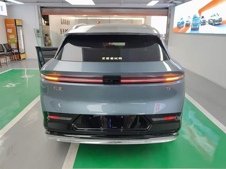 Фото 6 - Zeekr 7X