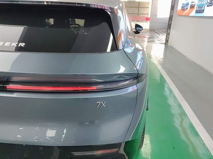 Фото 8 - Zeekr 7X