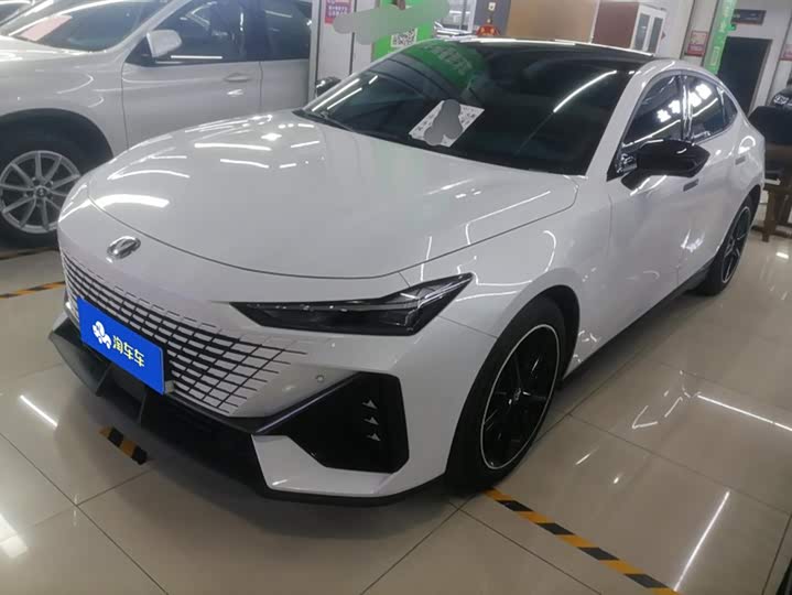 Фото 1 - Changan UNI-V