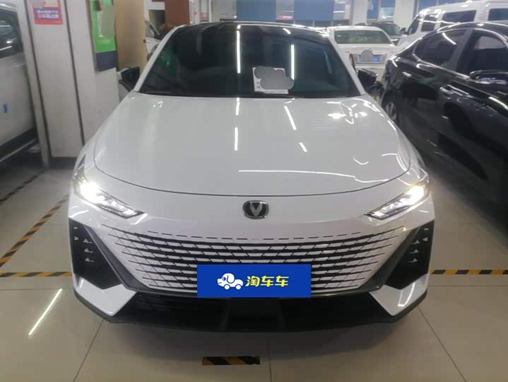 Фото 2 - Changan UNI-V