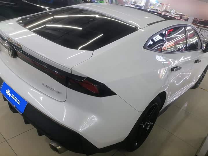 Фото 3 - Changan UNI-V