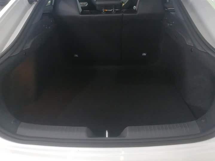 Фото 4 - Changan UNI-V