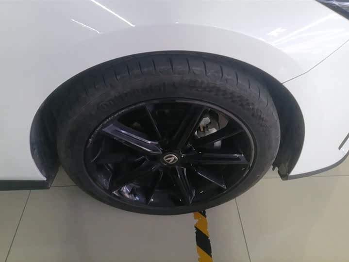 Фото 6 - Changan UNI-V