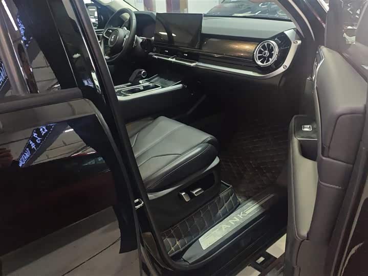 Фото 8 - Tank 400 Hybrid