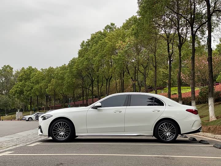 Фото 4 - Mercedes-Benz C-Class