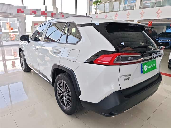 Фото 5 - Toyota Wildlander