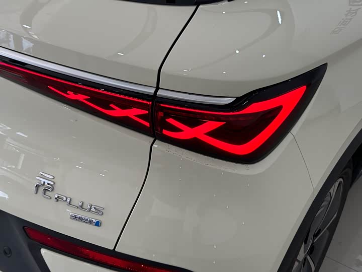 Фото 6 - BYD Yuan Plus