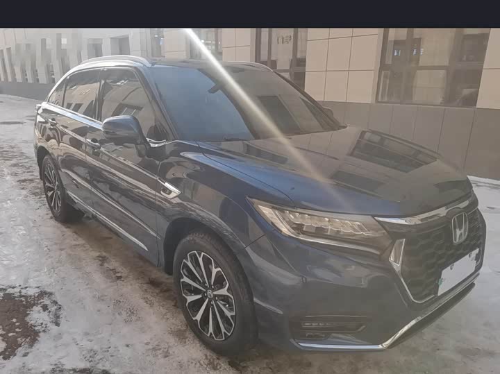 Фото 3 - Honda UR-V