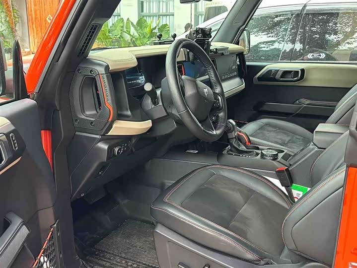 Фото 3 - Ford Bronco