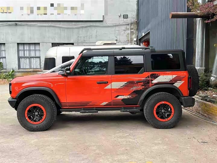 Фото 5 - Ford Bronco