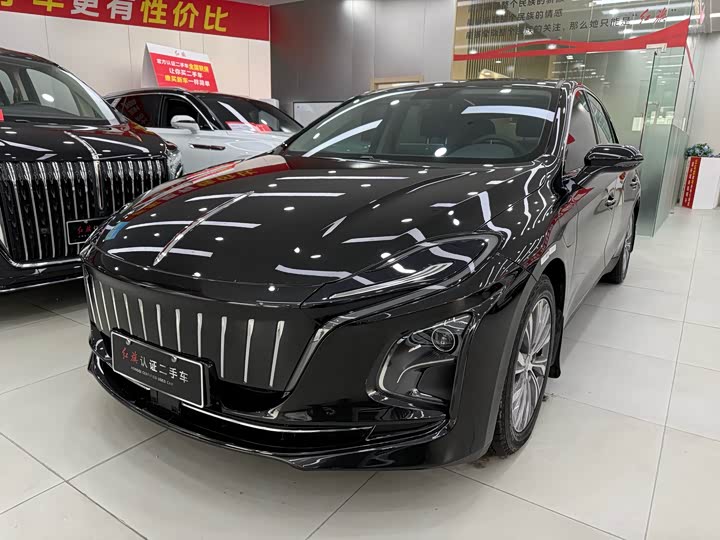 Фото 1 - Hongqi E-QM5