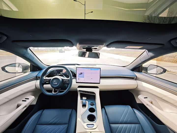 Фото 5 - Zeekr 001