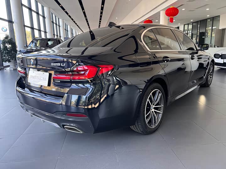 Фото 5 - BMW 5 Series