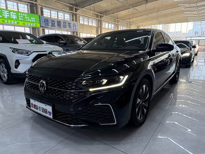 Фото 1 - Volkswagen Passat