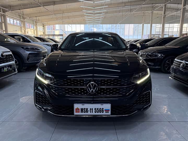 Фото 2 - Volkswagen Passat