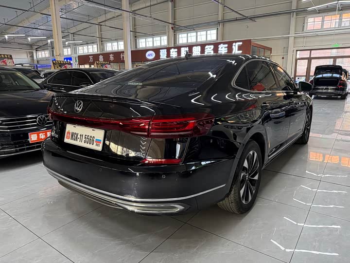 Фото 4 - Volkswagen Passat