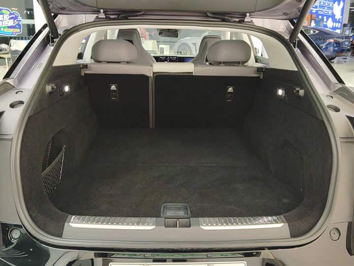 Фото 4 - HiPhi Y