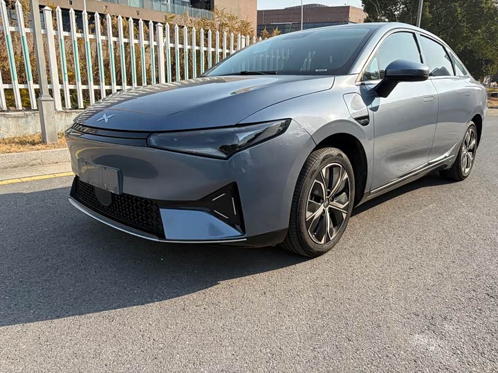 Фото 1 - XPeng P5