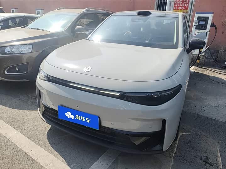 Фото 1 - Leapmotor C10