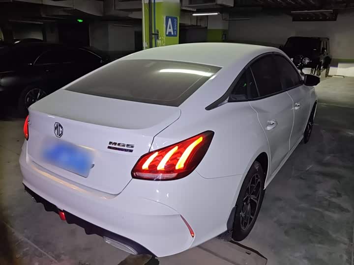 Фото 7 - MG Motor 5