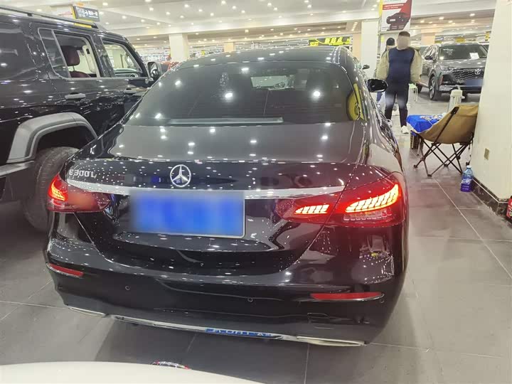 Фото 6 - Mercedes-Benz E-Class