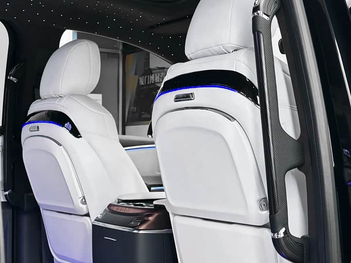 Фото 5 - Toyota Granvia