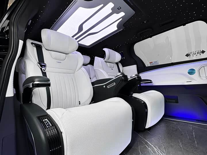 Фото 6 - Toyota Granvia