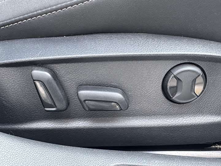 Фото 8 - Volkswagen CC