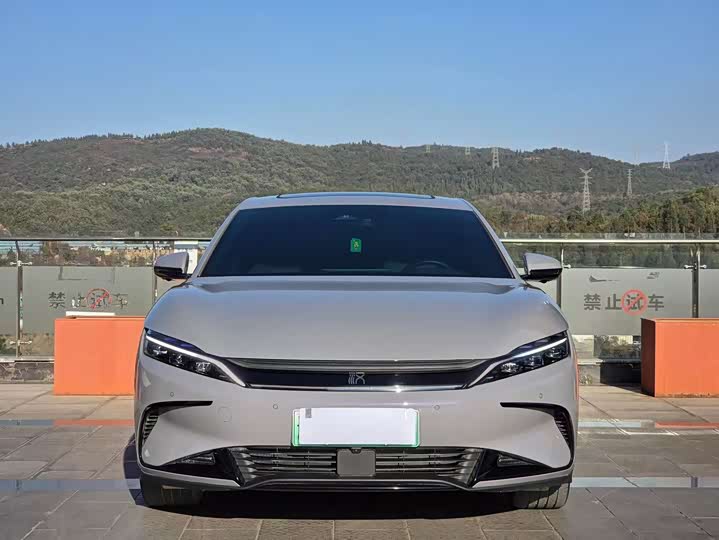 Фото 2 - BYD Han