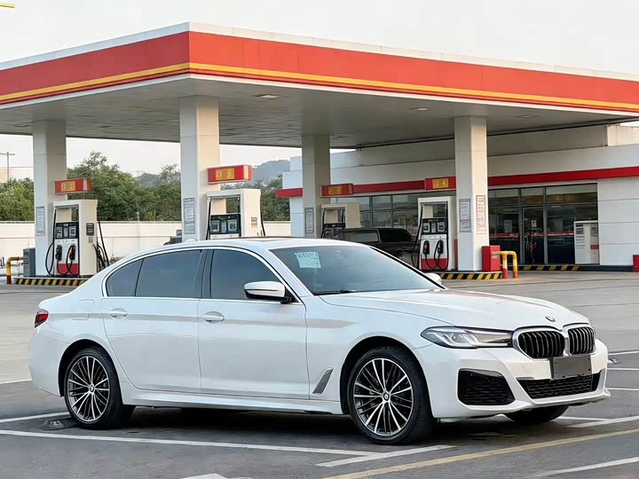 Фото 3 - BMW 5 Series