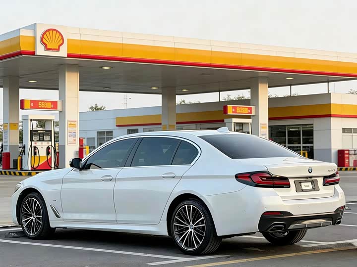 Фото 7 - BMW 5 Series