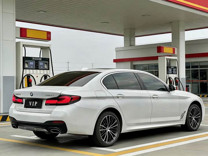 Фото 9 - BMW 5 Series