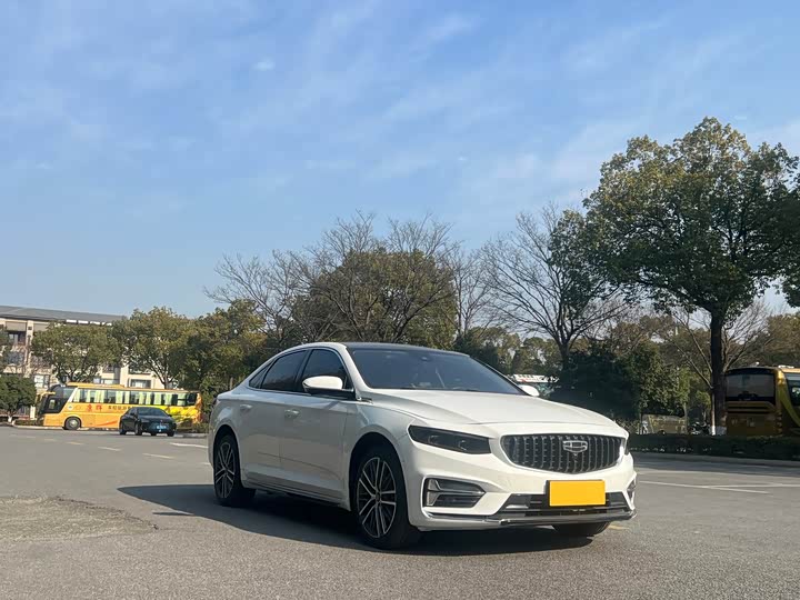 Фото 3 - Geely Preface