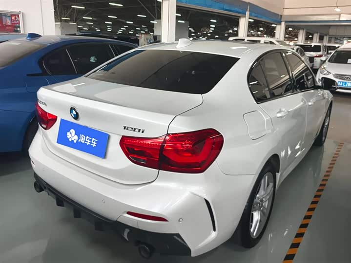 Фото 3 - BMW 1 Series