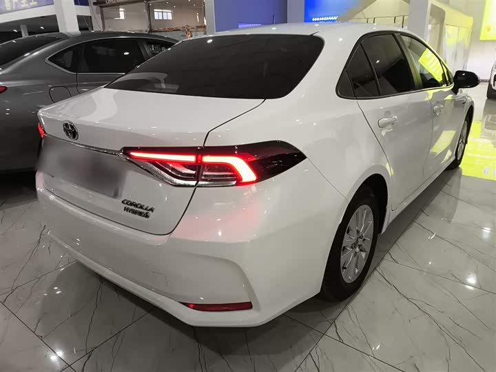 Фото 7 - Toyota Corolla