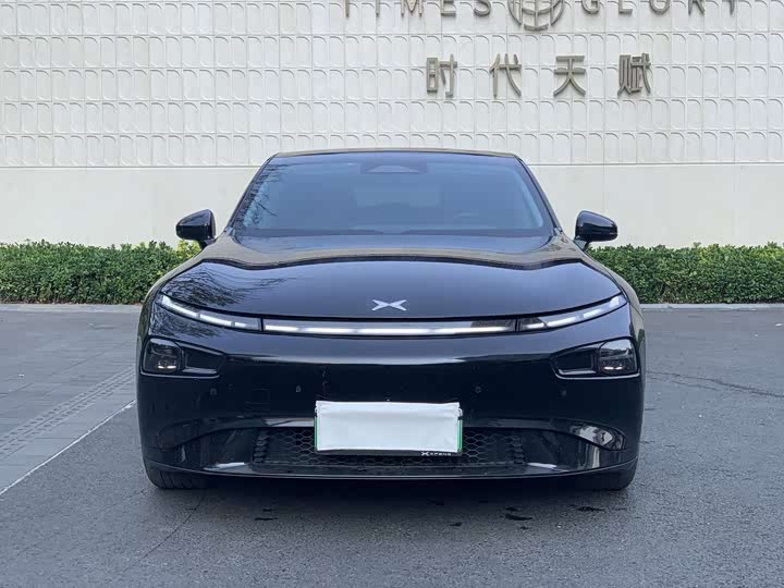 Фото 2 - XPeng P7